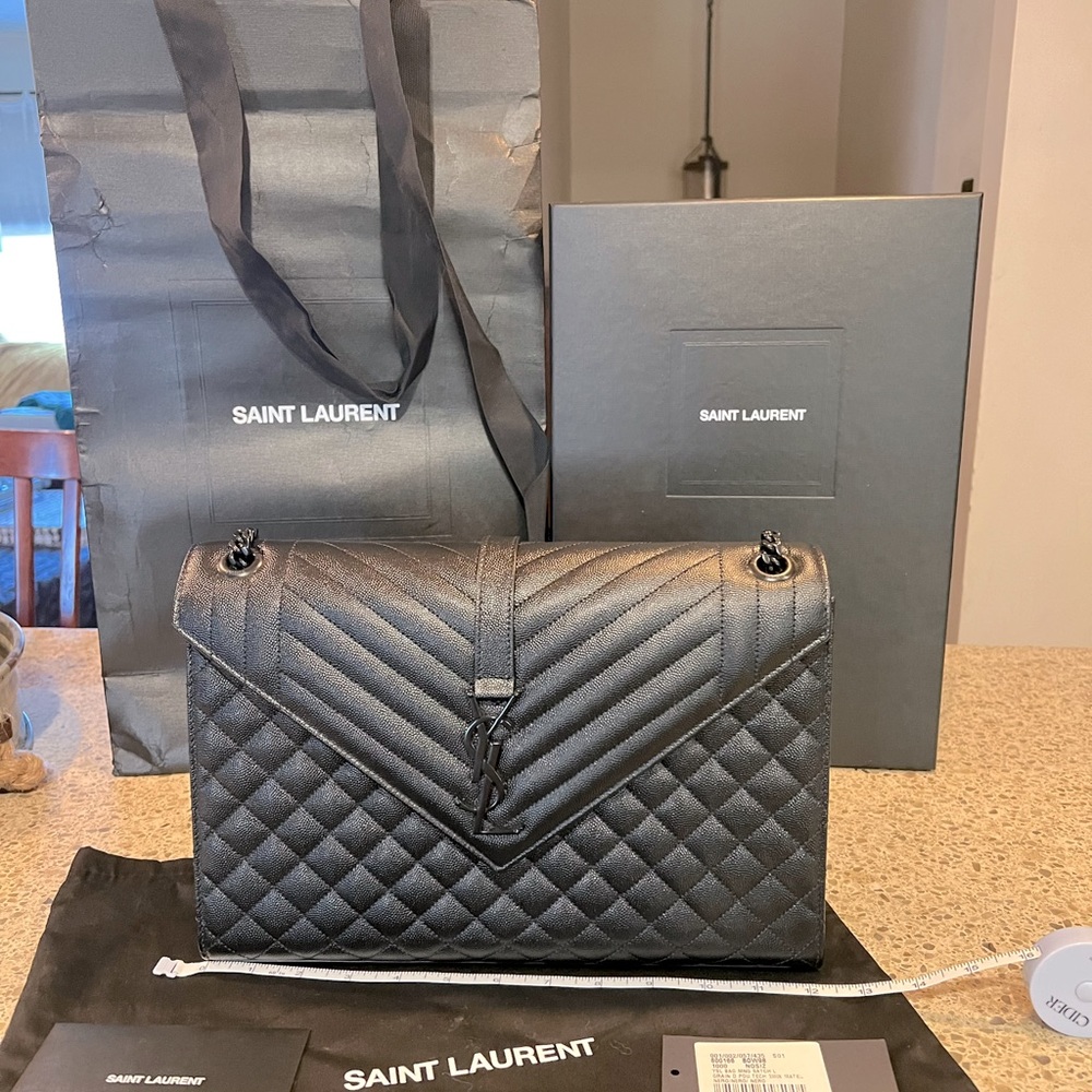 YVES SAINT LAURENT ENVELOPE CHAIN SHOULDER BAG!! NWT! 💋